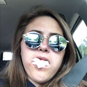 Meet your Posher, Ann